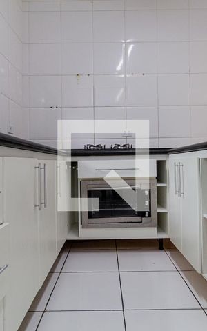 Casa de condomínio à venda com 180m², 3 quartos e 3 vagas Casa de condomínio à venda com 180m², 3 quartos e 3 vagasCozinha