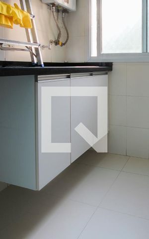 Apartamento à venda com 69m², 3 quartos e 1 vagaÁrea de Serviço