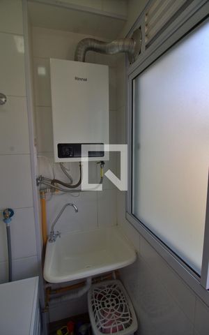 Apartamento à venda com 44m², 2 quartos e 1 vaga Apartamento à venda com 44m², 2 quartos e 1 vagaÁrea de Serviço
