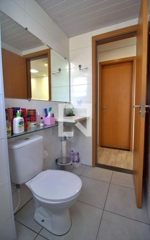 Apartamento à venda com 44m², 2 quartos e 1 vaga Apartamento à venda com 44m², 2 quartos e 1 vagaBanheiro