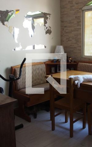 Casa à venda com 220m², 3 quartos e 2 vagasSala/Quarto 2