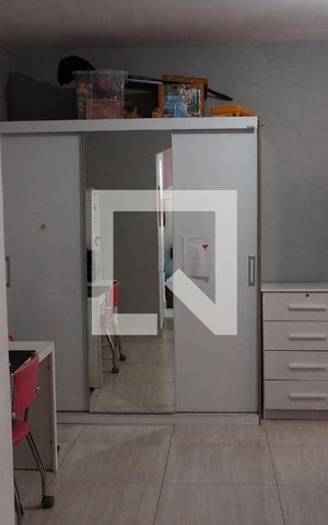 Casa à venda com 220m², 3 quartos e 2 vagasSala/Quarto 1