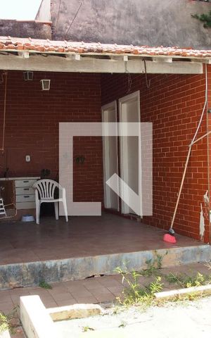 Casa à venda com 220m², 3 quartos e 2 vagasChurrasqueira