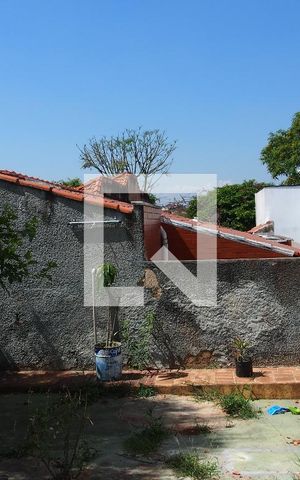 Casa à venda com 220m², 3 quartos e 2 vagasQuintal