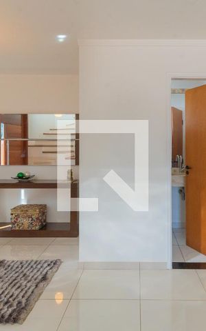 Casa à venda com 530m², 5 quartos e 5 vagas Casa à venda com 530m², 5 quartos e 5 vagasHall de Entrada