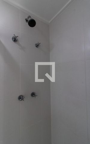 Studio para alugar com 38m², 1 quarto e 1 vaga Studio para alugar com 38m², 1 quarto e 1 vagaBanheiro