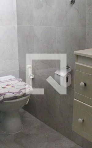 Casa à venda com 240m², 3 quartos e 3 vagasBanheiro Social