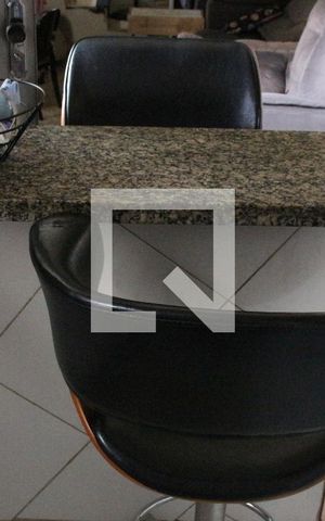 Casa à venda com 240m², 3 quartos e 3 vagasEdicula - Cozinha
