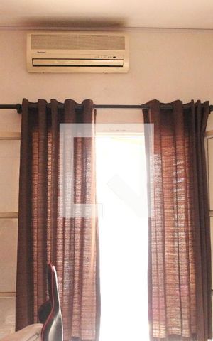 Casa à venda com 240m², 3 quartos e 3 vagasSuíte