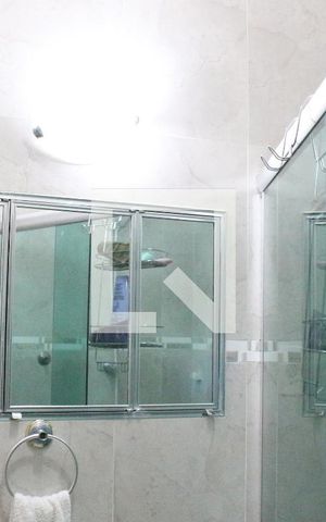 Casa à venda com 240m², 3 quartos e 3 vagasBanheiro da Suíte