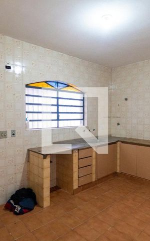 Casa à venda com 150m², 3 quartos e 2 vagas Casa à venda com 150m², 3 quartos e 2 vagasCozinha
