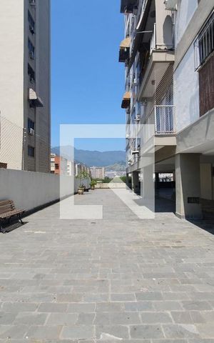 Apartamento à venda com 75m², 2 quartos e 1 vaga Apartamento à venda com 75m², 2 quartos e 1 vagaÁrea Comum - Playground