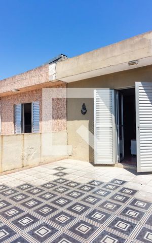 Casa à venda com 165m², 3 quartos e 2 vagas Casa à venda com 165m², 3 quartos e 2 vagasSacada do Quarto 1