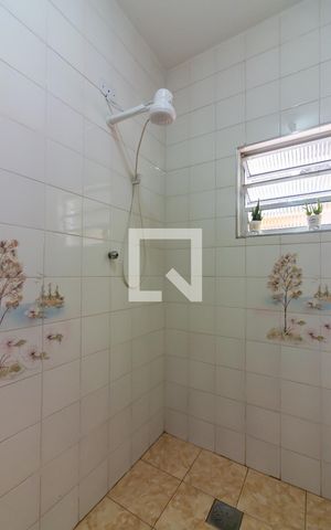 Casa à venda com 165m², 3 quartos e 2 vagas Casa à venda com 165m², 3 quartos e 2 vagasBanheiro 1