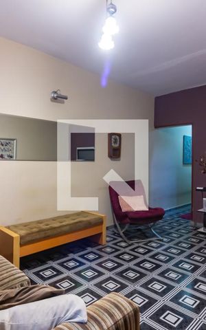 Casa à venda com 165m², 3 quartos e 2 vagas Casa à venda com 165m², 3 quartos e 2 vagasSala