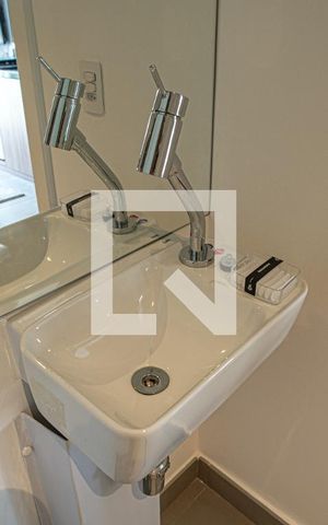 Studio à venda com 25m², 1 quarto e sem vaga Studio à venda com 25m², 1 quarto e sem vagaBanheiro