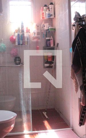 Casa à venda com 79m², 2 quartos e 1 vagaBanheiro
