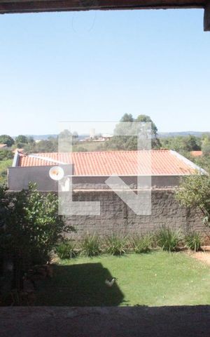 Casa à venda com 79m², 2 quartos e 1 vagaVista