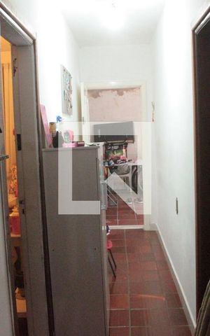 Casa à venda com 79m², 2 quartos e 1 vagaCorredor