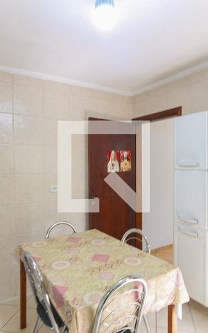 Casa à venda com 63m², 2 quartos e 2 vagas Casa à venda com 63m², 2 quartos e 2 vagasCozinha