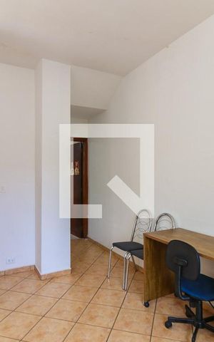 Casa à venda com 63m², 2 quartos e 2 vagas Casa à venda com 63m², 2 quartos e 2 vagasSala