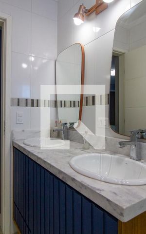 Casa à venda com 300m², 3 quartos e 2 vagasBanheiro da Suíte