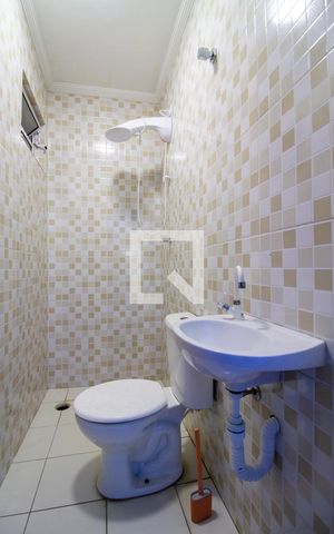 Casa à venda com 300m², 3 quartos e 2 vagasBanheiro de Serviço