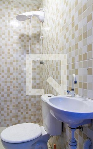 Casa à venda com 300m², 3 quartos e 2 vagasBanheiro de Serviço