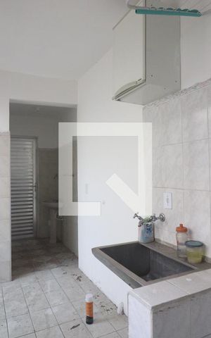 Casa à venda com 66m², 2 quartos e 1 vagaÁrea de Serviço