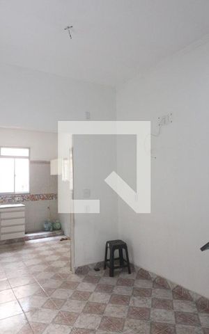 Casa à venda com 66m², 2 quartos e 1 vagaSala