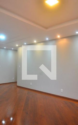 Apartamento para alugar com 126m², 4 quartos e 1 vagaSala