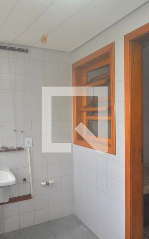 Apartamento para alugar com 126m², 4 quartos e 1 vagaÁrea de Serviço