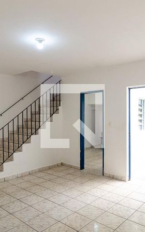 Casa para alugar com 100m², 2 quartos e sem vaga Casa para alugar com 100m², 2 quartos e sem vagaSala