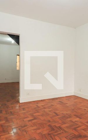 Casa à venda com 200m², 4 quartos e 1 vaga Casa à venda com 200m², 4 quartos e 1 vagaSala
