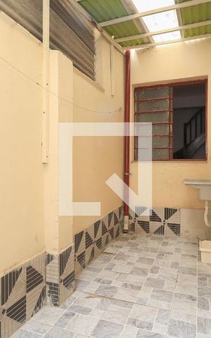 Casa à venda com 200m², 4 quartos e 1 vaga Casa à venda com 200m², 4 quartos e 1 vagaÁrea de Serviço