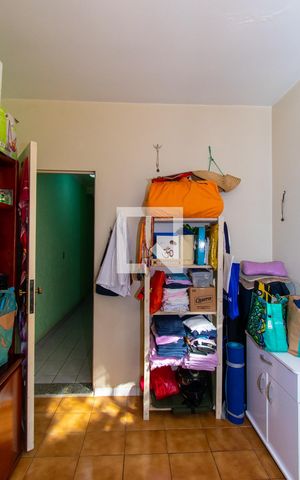 Casa à venda com 200m², 3 quartos e 5 vagas Casa à venda com 200m², 3 quartos e 5 vagasQuarto 1