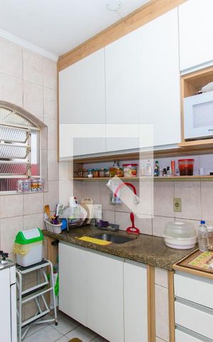 Casa à venda com 200m², 3 quartos e 5 vagas Casa à venda com 200m², 3 quartos e 5 vagasCozinha