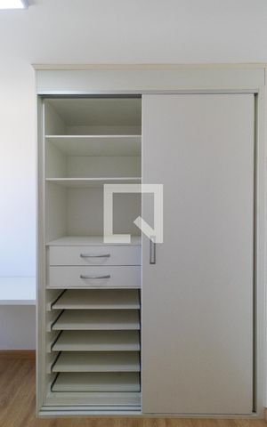 Apartamento para alugar com 58m², 2 quartos e 2 vagas Apartamento para alugar com 58m², 2 quartos e 2 vagasQuarto - Armário