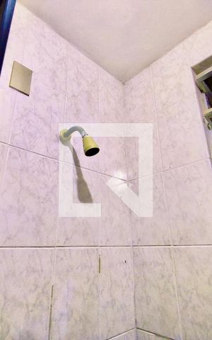 Apartamento à venda com 107m², 4 quartos e sem vaga Apartamento à venda com 107m², 4 quartos e sem vagaBanheiro social