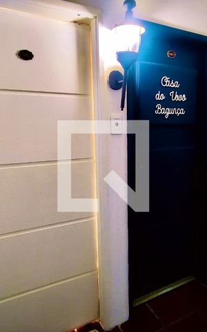 Apartamento à venda com 107m², 4 quartos e sem vaga Apartamento à venda com 107m², 4 quartos e sem vagaHall