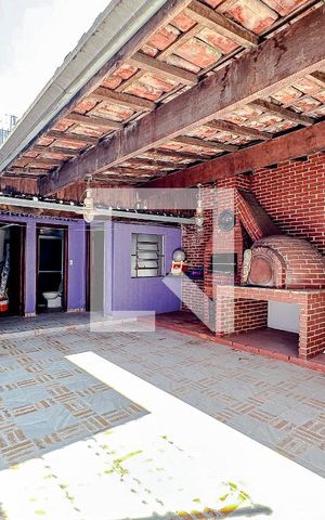 Casa à venda com 240m², 4 quartos e 2 vagasÁrea comum - Churrasqueira
