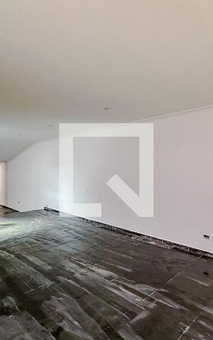 Casa à venda com 240m², 4 quartos e 2 vagasSala