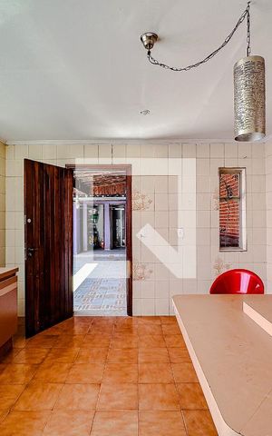 Casa à venda com 240m², 4 quartos e 2 vagasCozinha