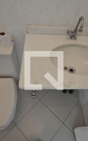 Casa à venda com 188m², 3 quartos e 4 vagasBanheiro de serviço