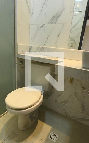 Apartamento à venda com 58m², 2 quartos e 1 vaga Apartamento à venda com 58m², 2 quartos e 1 vagaBanheiro