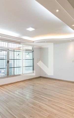 Casa à venda com 359m², 4 quartos e 3 vagasSala