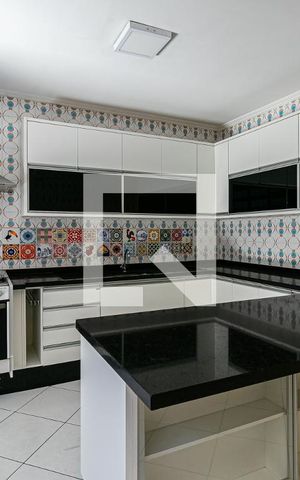 Casa à venda com 359m², 4 quartos e 3 vagasCozinha