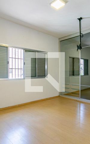 Casa à venda com 359m², 4 quartos e 3 vagasSuíte