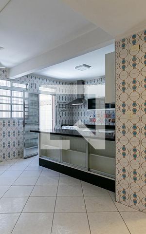 Casa à venda com 359m², 4 quartos e 3 vagasCozinha e Área de Serviço