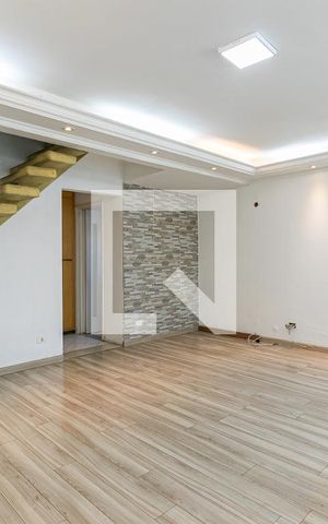 Casa à venda com 359m², 4 quartos e 3 vagasSala